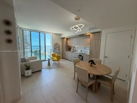 77 SE 5th Street Miami FL 33131