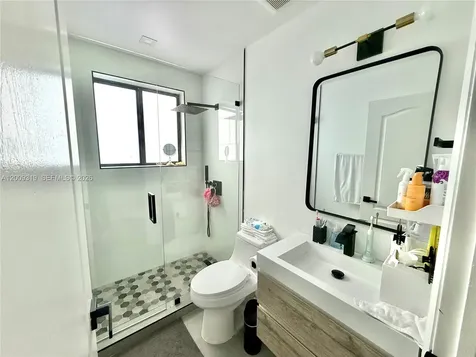 7963 NW 195th Terrace Hialeah FL 33015