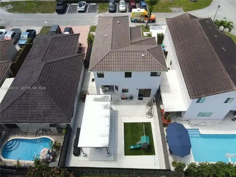 7963 NW 195th Terrace Hialeah FL 33015