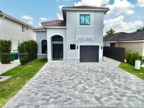 7963 NW 195th Terrace Hialeah FL 33015