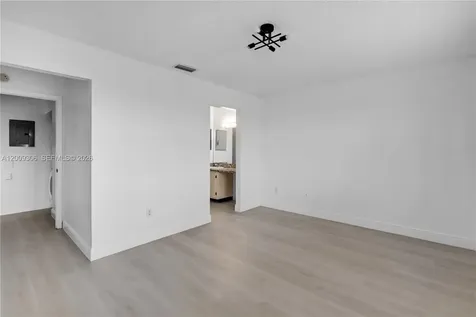 1403 S Liberty Avenue Homestead FL 33034