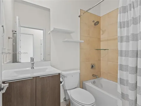8382 NW 51st Terrace Doral FL 33166