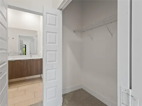 8382 NW 51st Terrace Doral FL 33166