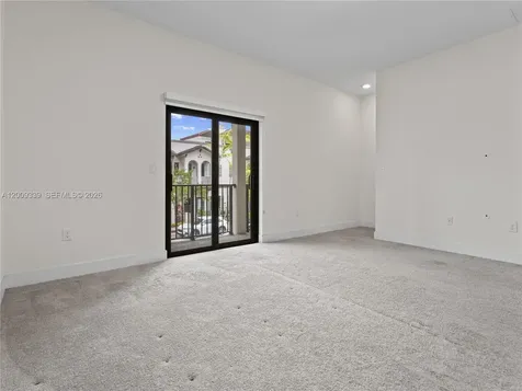 8382 NW 51st Terrace Doral FL 33166