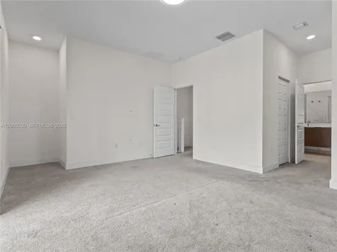 8382 NW 51st Terrace Doral FL 33166