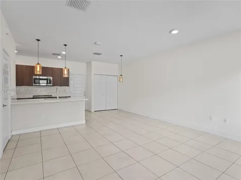 8382 NW 51st Terrace Doral FL 33166