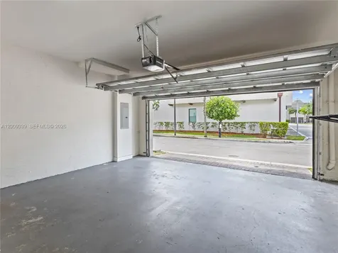 8382 NW 51st Terrace Doral FL 33166