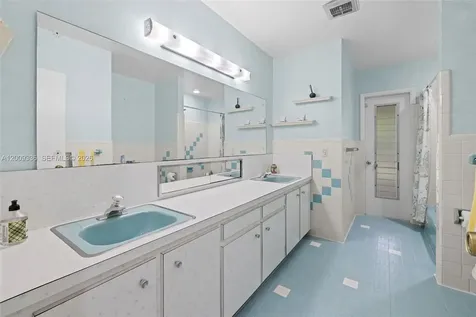 13730 SW 75th Avenue Palmetto Bay FL 33158
