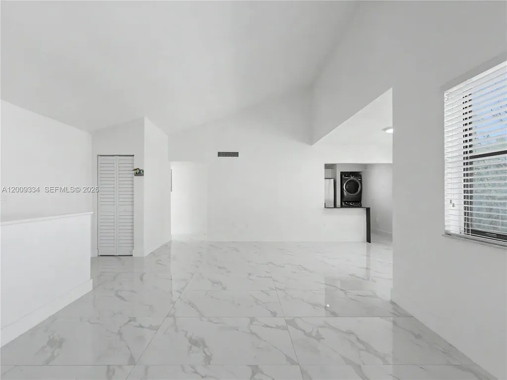 10010 NW 9th Street Circle Miami FL 33172