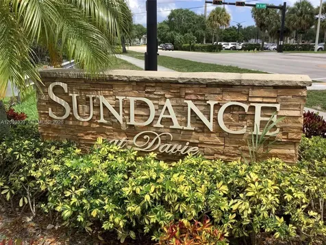 2796 S University Drive Davie FL 33328
