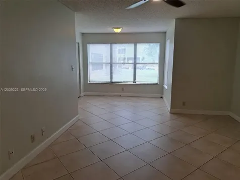 2796 S University Drive Davie FL 33328