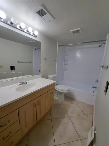 2796 S University Drive Davie FL 33328
