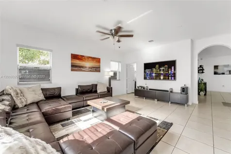 216 NE 36th Terrace Homestead FL 33033