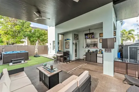 216 NE 36th Terrace Homestead FL 33033