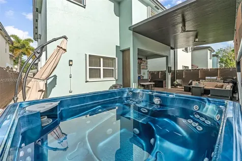 216 NE 36th Terrace Homestead FL 33033