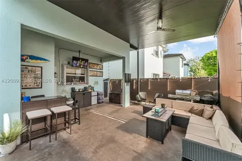 216 NE 36th Terrace Homestead FL 33033