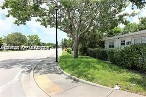 190 NE 90th Street El Portal FL 33138