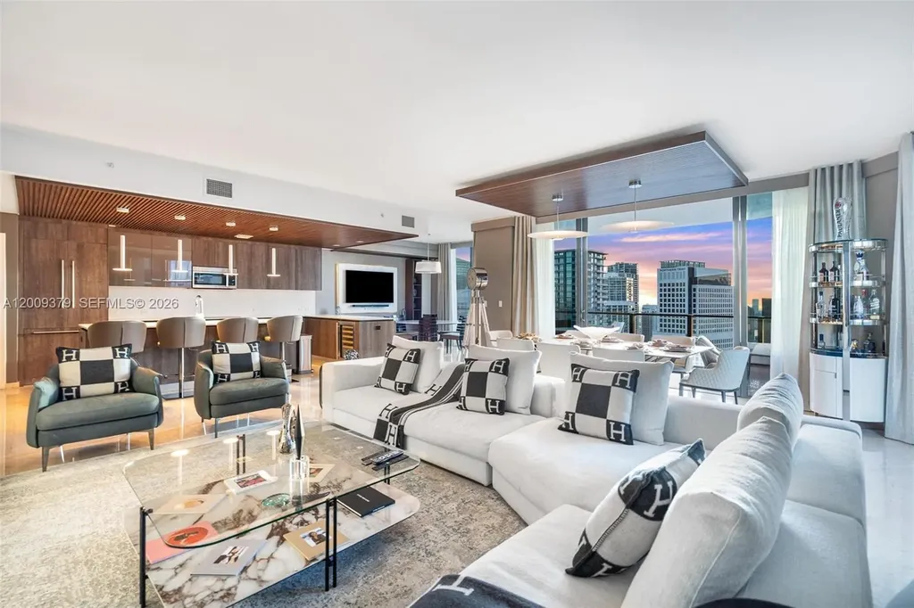 88 SW 7th Street Miami FL 33130