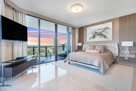 88 SW 7th Street Miami FL 33130