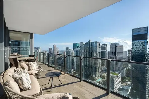 88 SW 7th Street Miami FL 33130