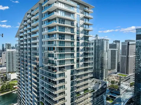 88 SW 7th Street Miami FL 33130
