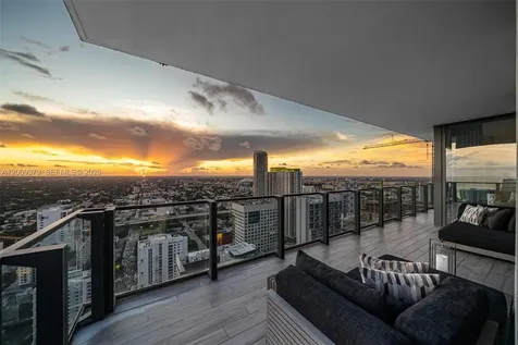 88 SW 7th Street Miami FL 33130
