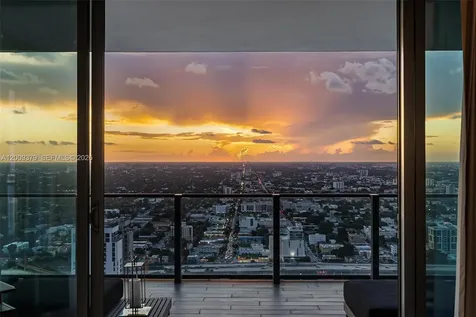 88 SW 7th Street Miami FL 33130