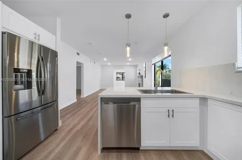 1925 SW 23rd Street Miami FL 33145