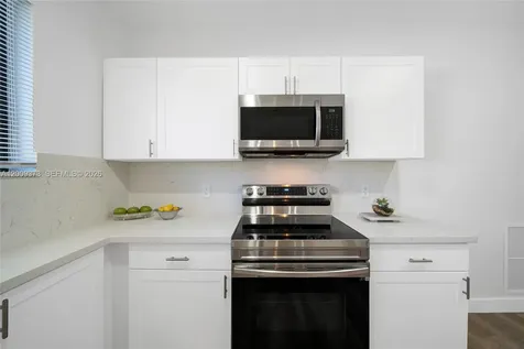 1925 SW 23rd Street Miami FL 33145