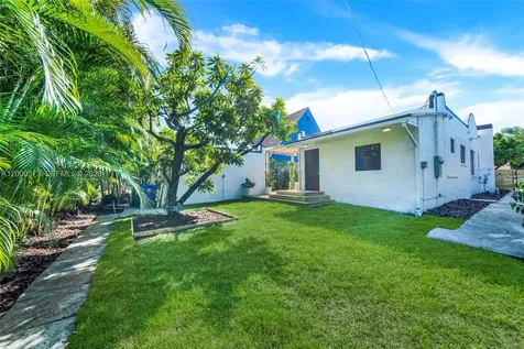1925 SW 23rd Street Miami FL 33145