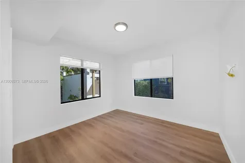 1925 SW 23rd Street Miami FL 33145