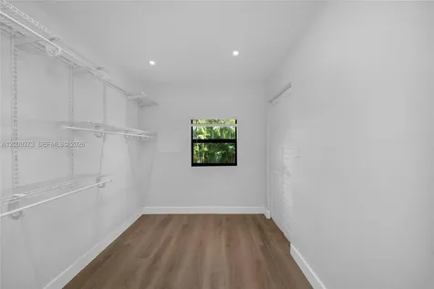 1925 SW 23rd Street Miami FL 33145