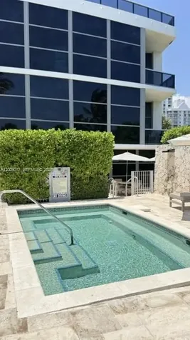 5875 Collins Avenue Miami Beach FL 33140