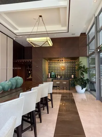5875 Collins Avenue Miami Beach FL 33140