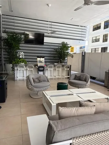 5875 Collins Avenue Miami Beach FL 33140