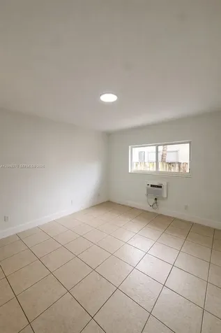 935 Bay Drive Miami Beach FL 33141