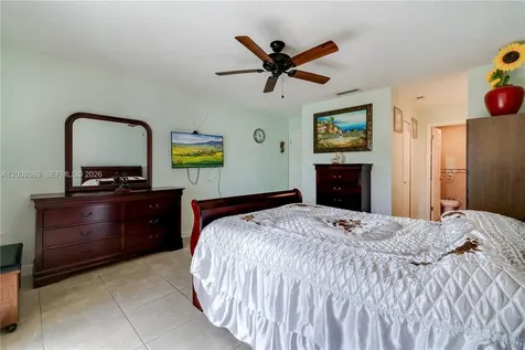 5673 SW 149th Avenue Miami FL 33193