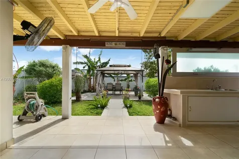 5673 SW 149th Avenue Miami FL 33193