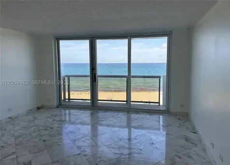 6039 Collins Avenue Miami Beach FL 33140