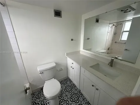 6039 Collins Avenue Miami Beach FL 33140