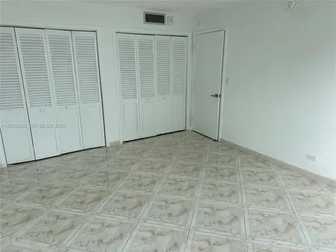 6039 Collins Avenue Miami Beach FL 33140