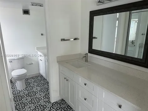 6039 Collins Avenue Miami Beach FL 33140