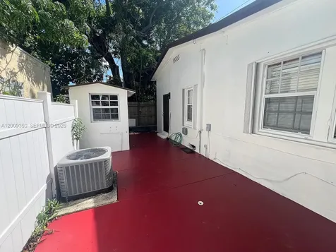 2544 SW 20th Street Miami FL 33145