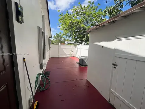 2544 SW 20th Street Miami FL 33145