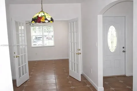 2544 SW 20th Street Miami FL 33145