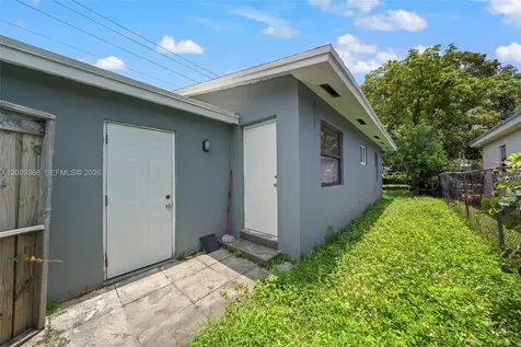 1344 NW 7th Terrace Fort Lauderdale FL 33311