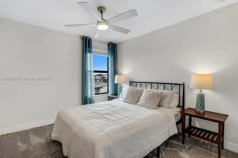 2981 Shortleaf Avenue Oakland Park FL 33311