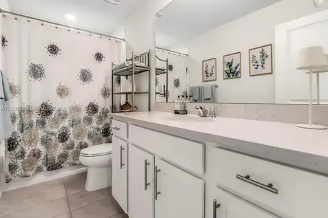 2981 Shortleaf Avenue Oakland Park FL 33311