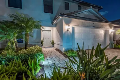 2981 Shortleaf Avenue Oakland Park FL 33311