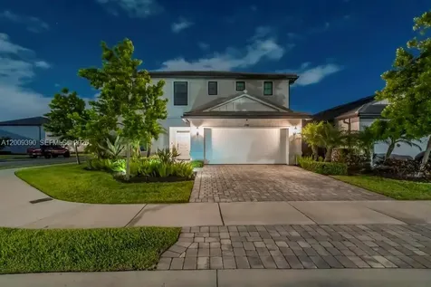 2981 Shortleaf Avenue Oakland Park FL 33311